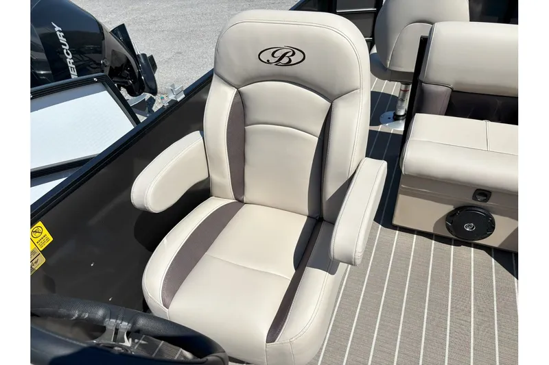 Slide: The Image of Bentley Pontoons 200 Fish N Cruise 2025 - 11