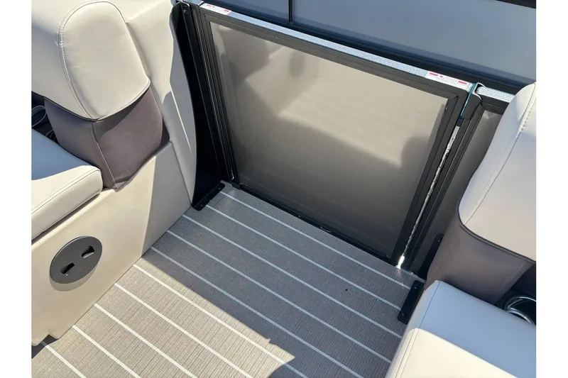 Slide: The Image of Bentley Pontoons 200 Fish N Cruise 2025 - 12