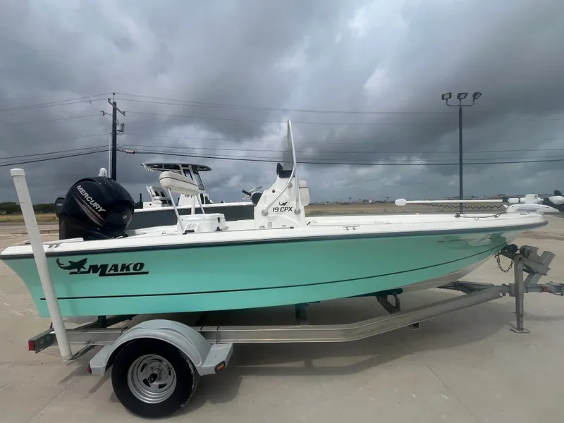 Slide: The Image of Mako cpx19 2016 - 7