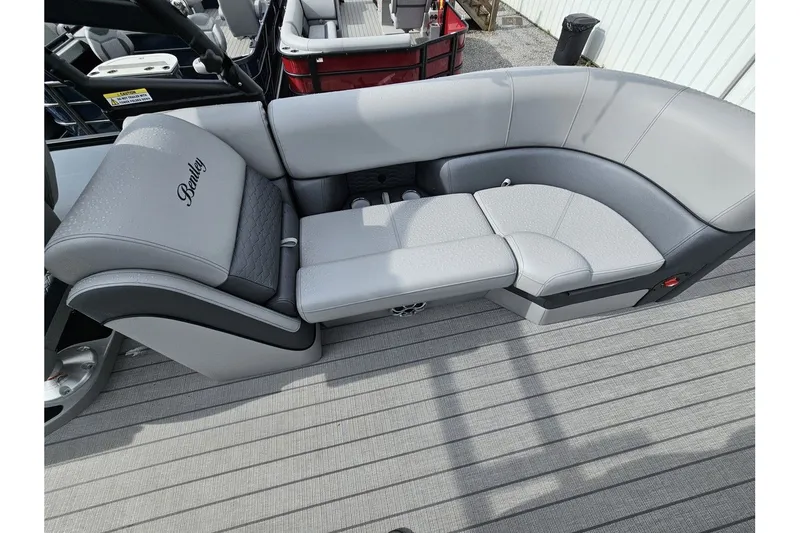 Slide: The Image of Bentley Pontoons Elite 253 Admiral 2025 - 13
