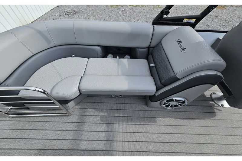 Slide: The Image of Bentley Pontoons Elite 253 Admiral 2025 - 15