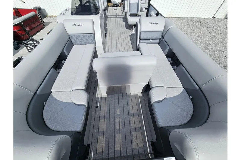 Slide: The Image of Bentley Pontoons Elite 253 Admiral 2025 - 8