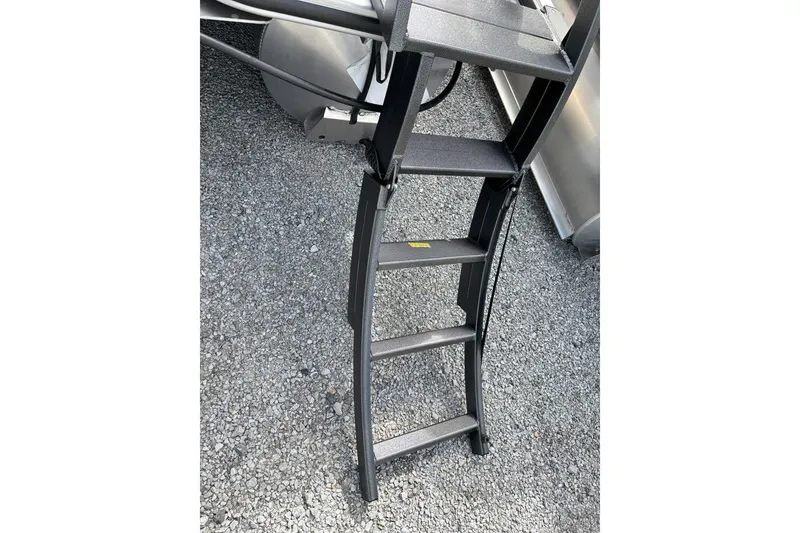 Slide: The Image of Bentley Pontoons Legacy 223 Cruise 2025 - 19