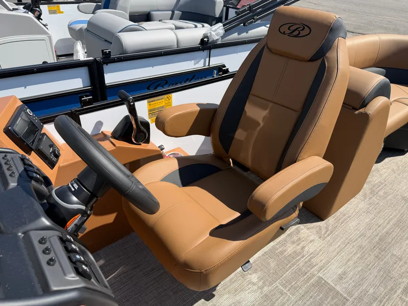 Slide: The Image of Bentley Pontoons Legacy 223 Navigator 2026 - 10