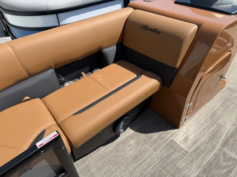 Slide: The Image of Bentley Pontoons Legacy 223 Navigator 2026 - 13