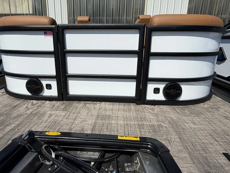 Slide: The Image of Bentley Pontoons Legacy 223 Navigator 2026 - 23