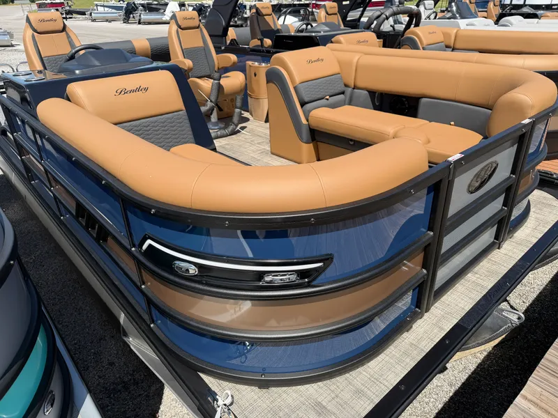 The Image of Bentley Pontoons Elite 223 DC Swingback 2026 - 1