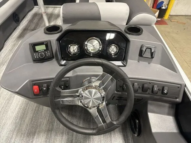 Slide: The Image of Bennington S Swingback 22 SSB Pontoon 2026 - 13