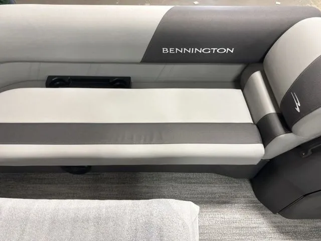 Slide: The Image of Bennington S Swingback 22 SSB Pontoon 2026 - 11