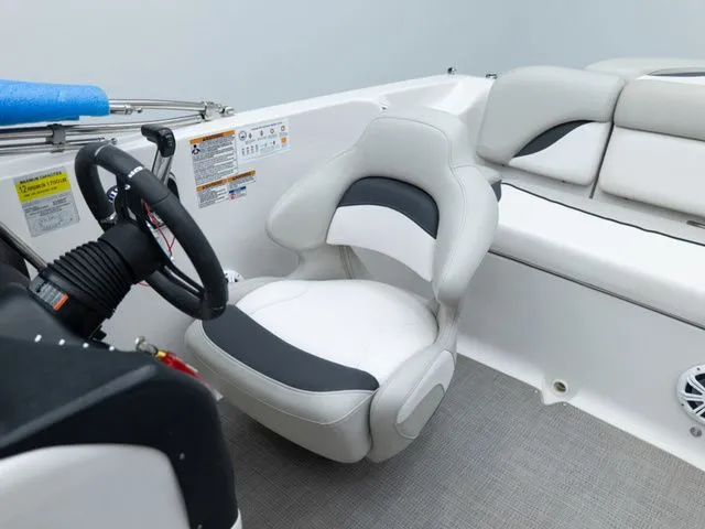 Slide: The Image of Starcraft 221 Deck Boat Sport/Fish 2018 - 11