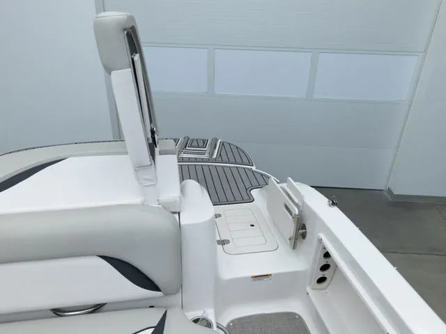 Slide: The Image of Starcraft 221 Deck Boat Sport/Fish 2018 - 13