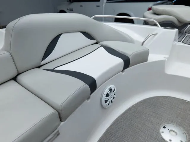 Slide: The Image of Starcraft 221 Deck Boat Sport/Fish 2018 - 14