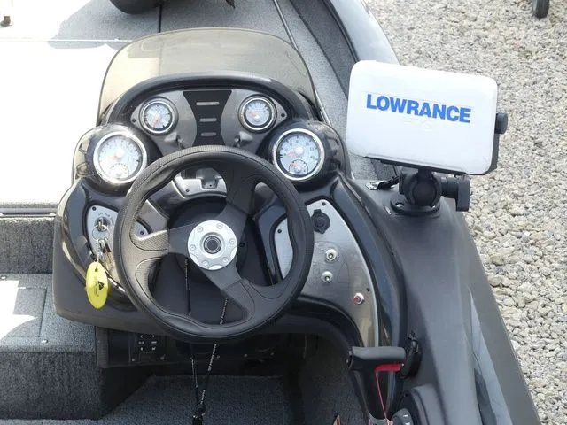 Slide: The Image of Tracker Pro Team 190 TX 2019 - 22