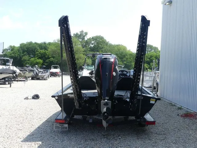 Slide: The Image of Tracker Pro Team 190 TX 2019 - 5