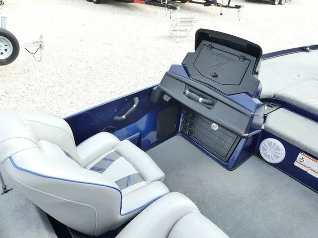 Slide: The Image of Tracker Nitro Z21 2021 - 21