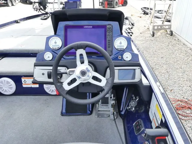 Slide: The Image of Tracker Nitro Z21 2021 - 23