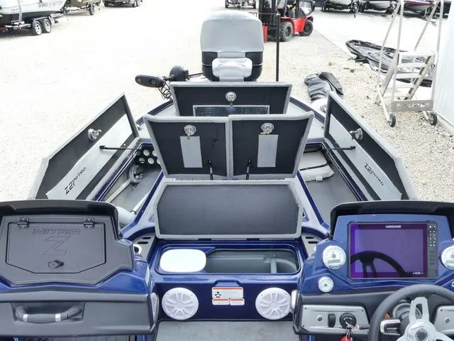 Slide: The Image of Tracker Nitro Z21 2021 - 24