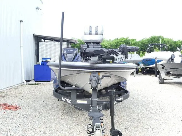 Slide: The Image of Tracker Nitro Z21 2021 - 4