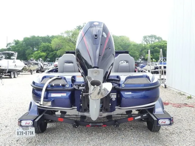 Slide: The Image of Tracker Nitro Z21 2021 - 7