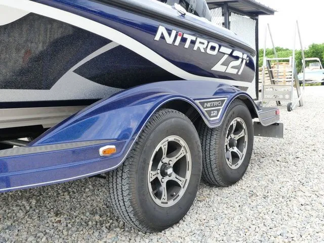 Slide: The Image of Tracker Nitro Z21 2021 - 9