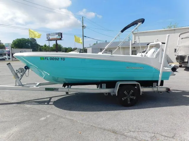 Slide: The Image of Stingray 172 SC 2022 - 3