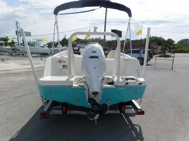 Slide: The Image of Stingray 172 SC 2022 - 4