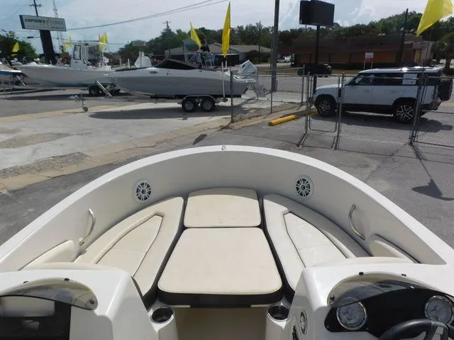 Slide: The Image of Stingray 172 SC 2022 - 7