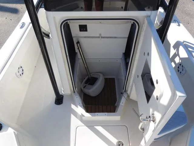 Slide: The Image of Ranger 2510 Bay 2023 - 11