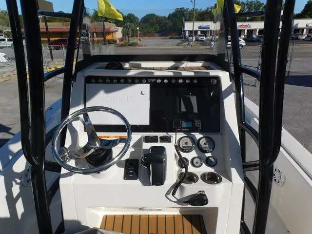 Slide: The Image of Ranger 2510 Bay 2023 - 12