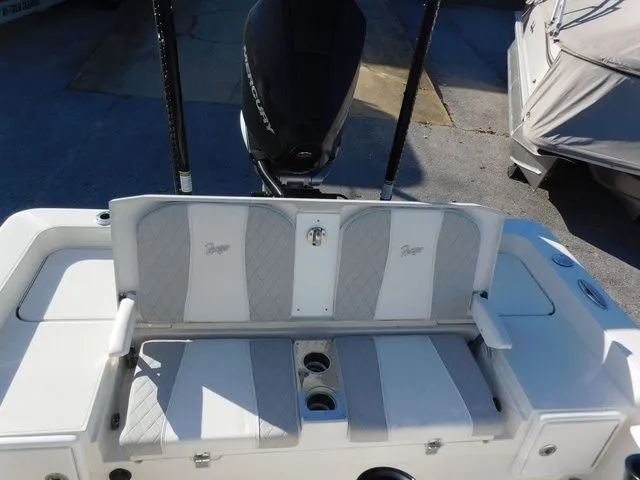 Slide: The Image of Ranger 2510 Bay 2023 - 7