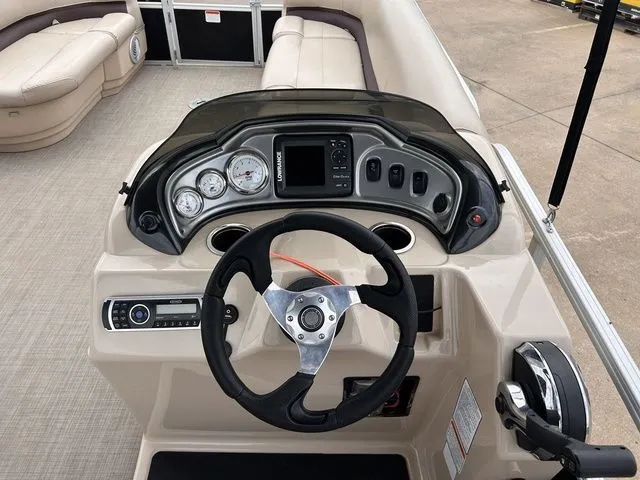 Slide: The Image of Sun Tracker Party Barge 22 DLX 2017 - 20