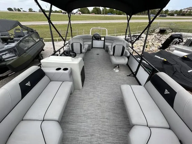 Slide: The Image of Viaggio By Misty Harbor Del Mar U Del20u 2022 - 10