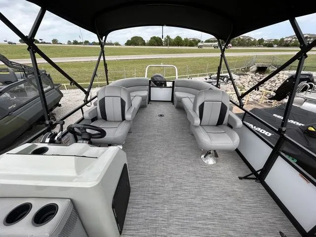 Slide: The Image of Viaggio By Misty Harbor Del Mar U Del20u 2022 - 11