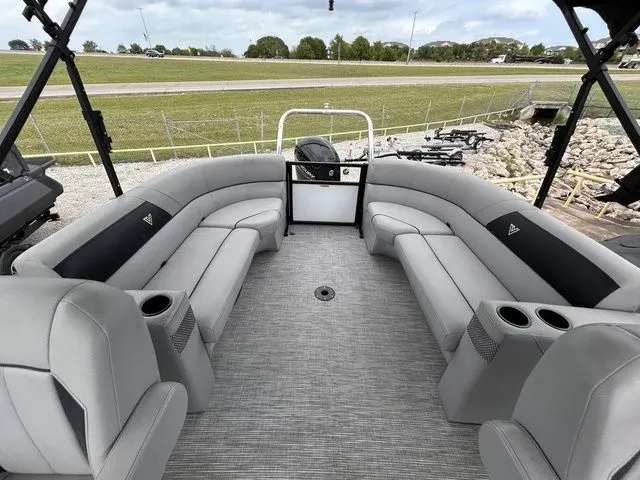 Slide: The Image of Viaggio By Misty Harbor Del Mar U Del20u 2022 - 12