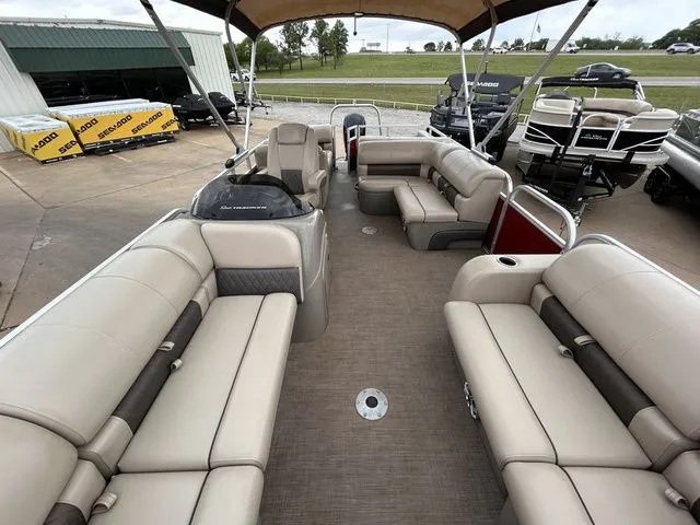 Slide: The Image of Sun Tracker Party Barge 22 DLX 2023 - 13