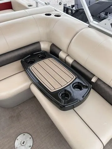 Slide: The Image of Sun Tracker Party Barge 22 DLX 2023 - 21