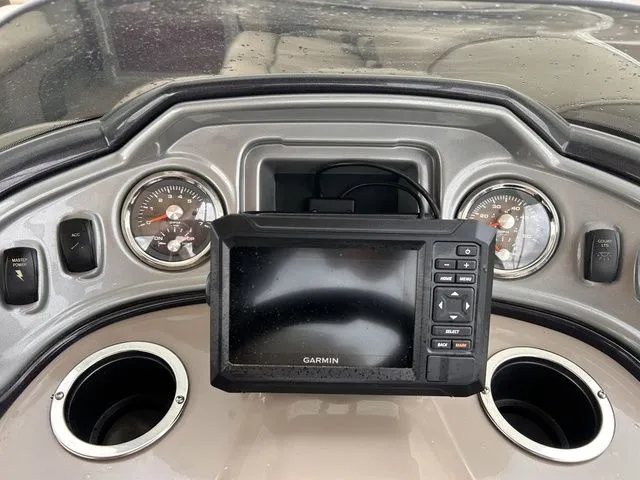 Slide: The Image of Sun Tracker Party Barge 22 DLX 2023 - 22