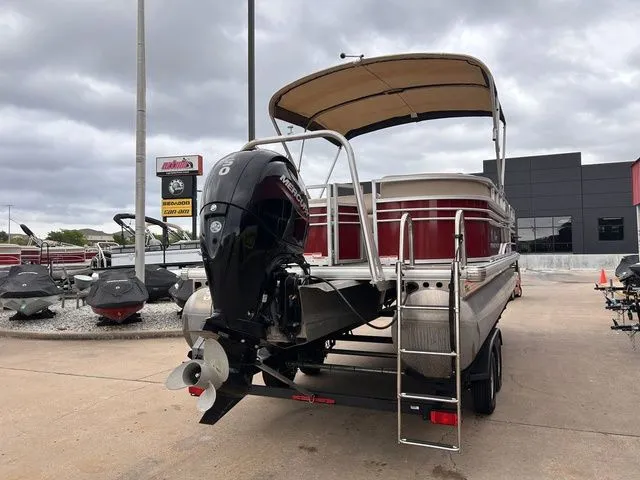 Slide: The Image of Sun Tracker Party Barge 22 DLX 2023 - 5