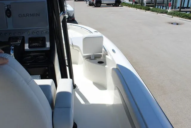Slide: The Image of Shearwater 250 Carolina 2023 - 21