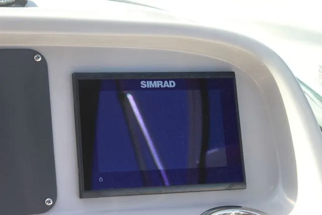 Slide: The Image of Robalo R207 Dual Console 2023 - 34