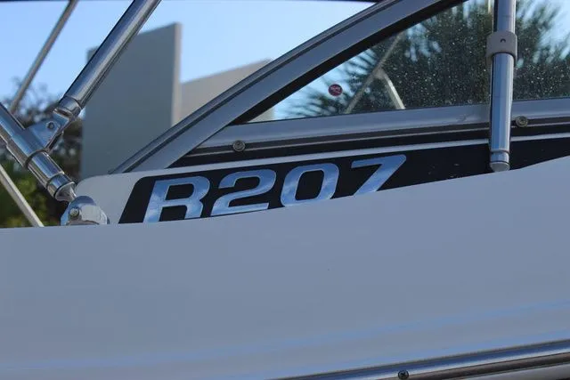 Slide: The Image of Robalo R207 Dual Console 2023 - 6