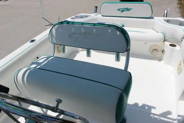 Slide: The Image of Interior of a 2018 Glasstream 240 CCX boat with seating. - 20