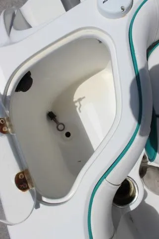 Slide: The Image of Interior view of a 2018 Glasstream 240 CCX boat. - 30