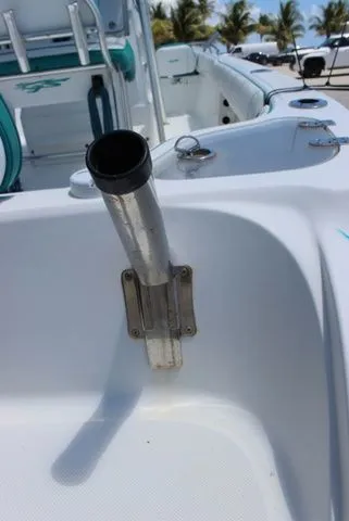 Slide: The Image of 2018 Glasstream 240 CCX boat with stainless steel holder. - 40