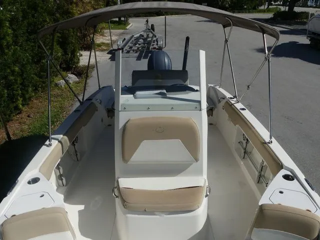 Slide: The Image of Stingray 206CC O/B 2017 - 12