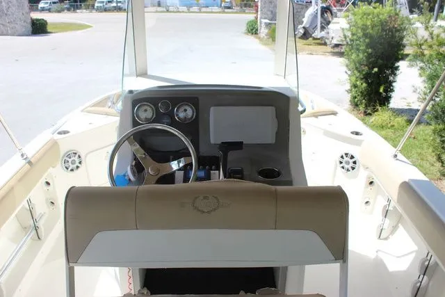 Slide: The Image of Stingray 206CC O/B 2017 - 17