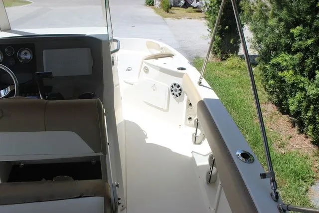 Slide: The Image of Stingray 206CC O/B 2017 - 19