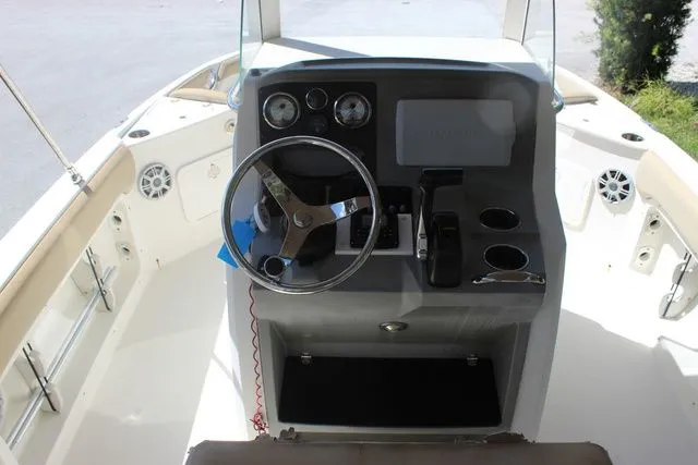 Slide: The Image of Stingray 206CC O/B 2017 - 23