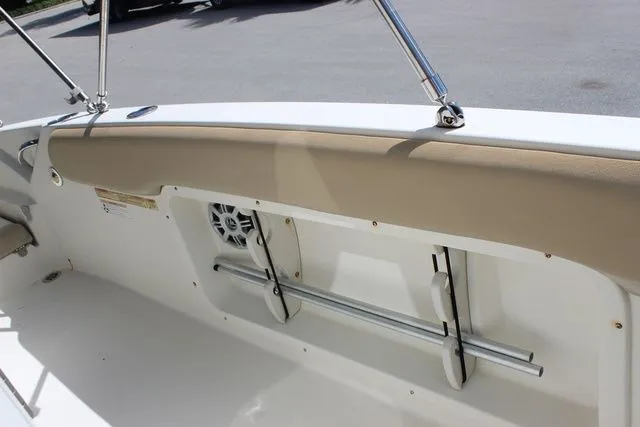 Slide: The Image of Stingray 206CC O/B 2017 - 32