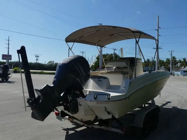 Slide: The Image of Stingray 206CC O/B 2017 - 4